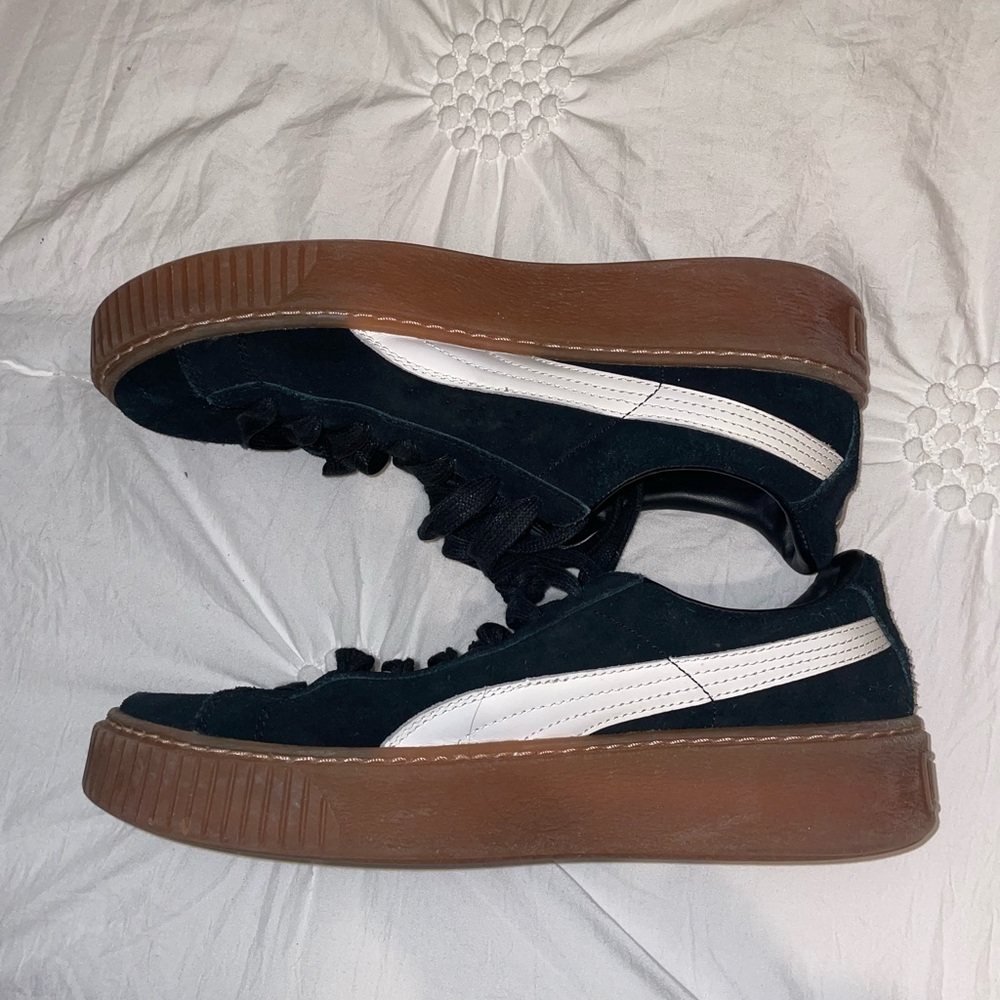 Puma WMNS Suede Platform 'Black Gum' 363559-02